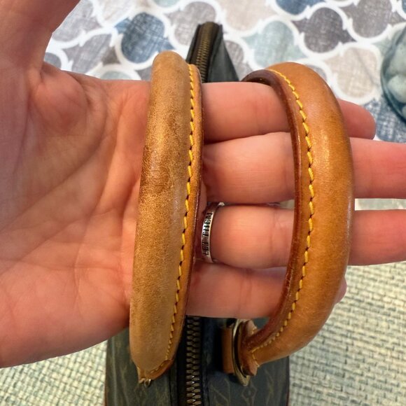 Louis Vuitton Alma PM Monogram Canvas Satchel โ Vintage 2004 โ Excellent Conditi - Picture 9 of 16